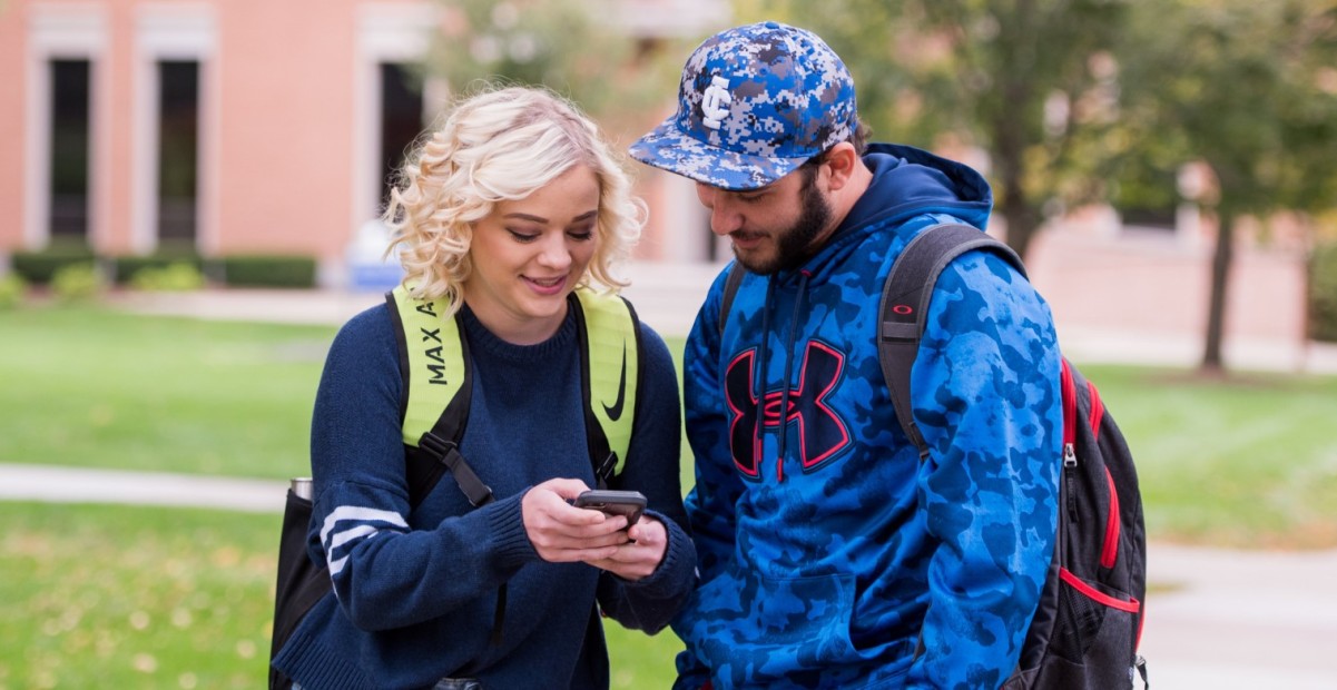 Students bring new app to Jacksonville community Illinois College